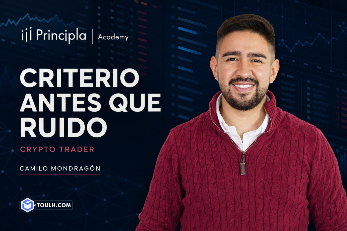 Camilo Mondragón en curso de trading con fondo de gráficos financieros.