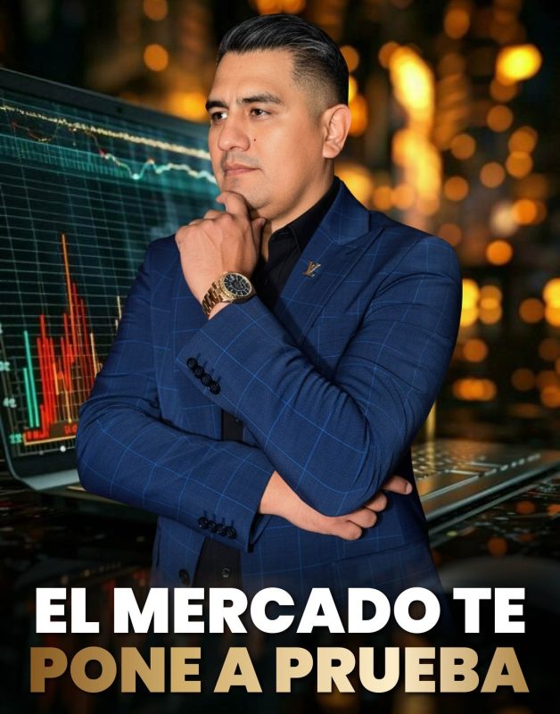 Hombre de negocios analizando gráficos financieros en un entorno urbano.